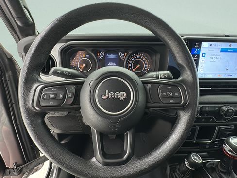 Used 2024 Jeep Gladiator Sport AWD/4WD image 18