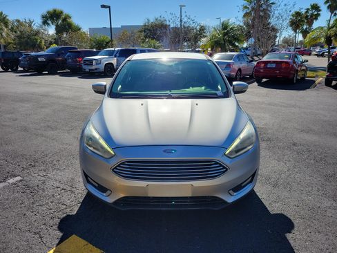 Used 2015 Ford Focus Titanium image 4