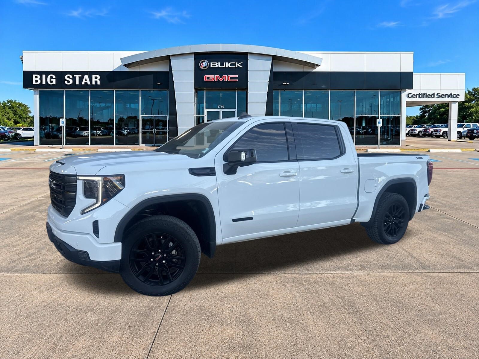 Used 2026 GMC Sierra 1500 Elevation w/ Elevation Premium Package AWD/4WD image 3