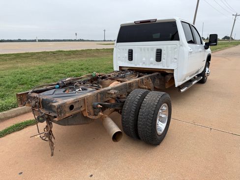 Used 2023 Chevrolet Silverado 3500 LT w/ Convenience Package image 3