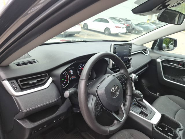 Used 2022 Toyota RAV4 XLE w/ Convenience Package AWD/4WD image 16