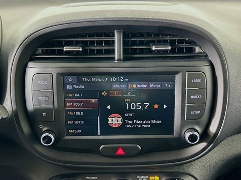 Used 2025 Kia Soul LX w/ LX Technology Package FWD image 21