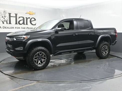 New 2026 Chevrolet Colorado ZR2 w/ Technology Package AWD/4WD image 10