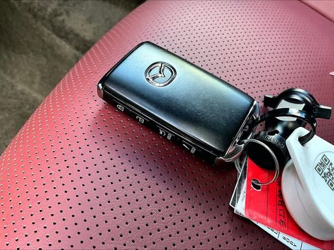 Used 2025 MAZDA CX-70 3.3 Turbo w/ Premium Plus Pkg image 14