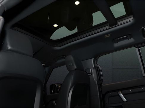 Used 2023 Land Rover Defender 110 X-Dynamic SE image 40