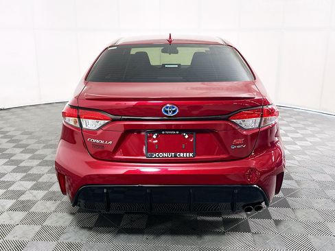 Used 2025 Toyota Corolla SE FWD image 4
