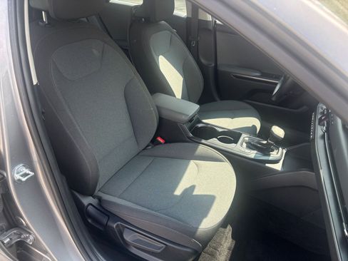 Used 2025 Kia K4 LXS image 36