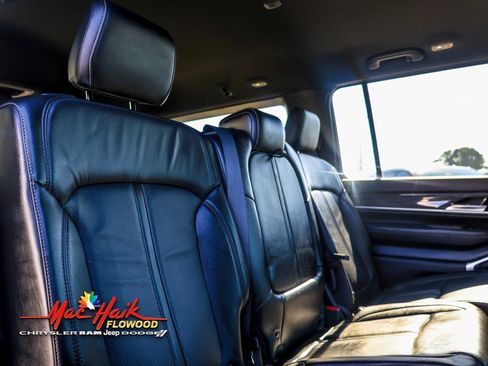 Used 2022 Jeep Wagoneer Series II image 14