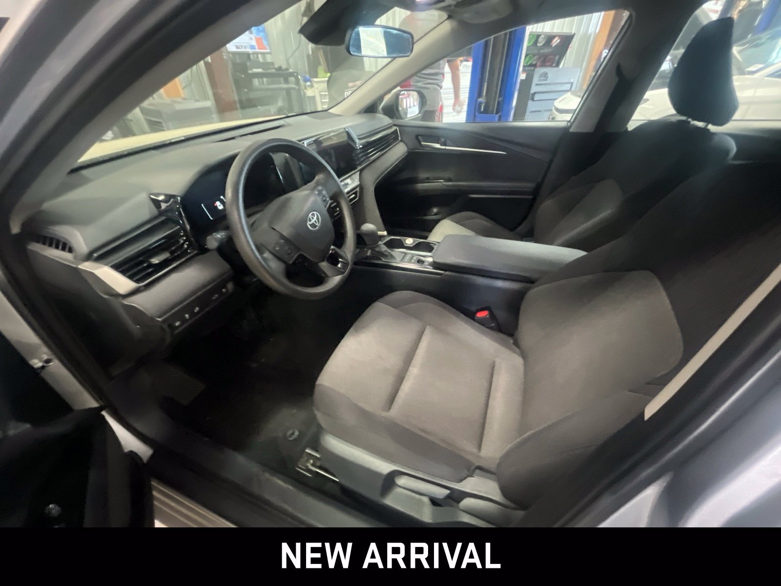Used 2025 Toyota Camry LE FWD image 6