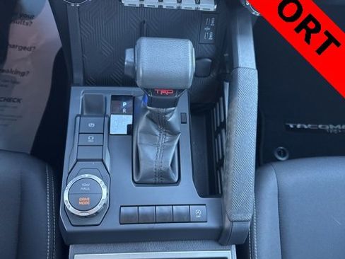 Used 2024 Toyota Tacoma TRD Sport image 19