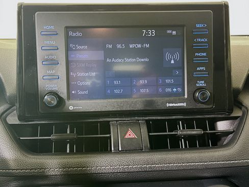 Used 2020 Toyota RAV4 XLE FWD image 24