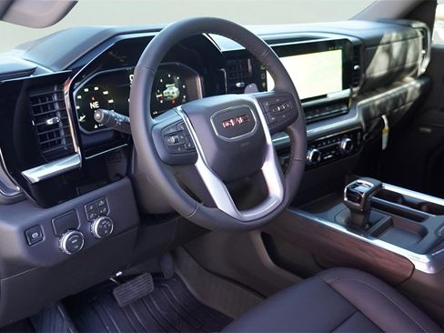 New 2026 GMC Sierra 1500 SLT image 7