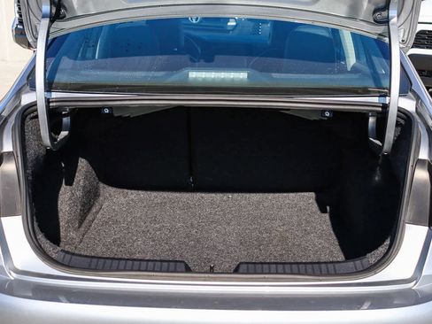 Used 2024 Volkswagen Jetta SE image 27