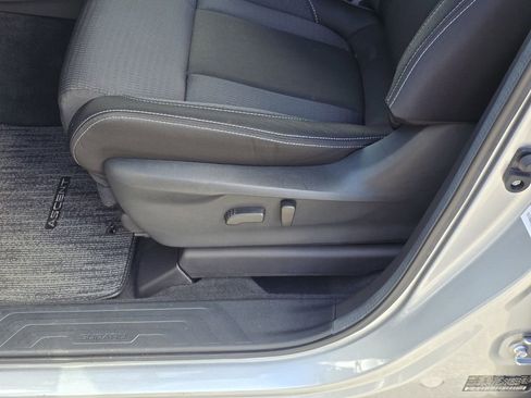 Used 2024 Subaru Ascent Premium w/ Convenience Package image 19