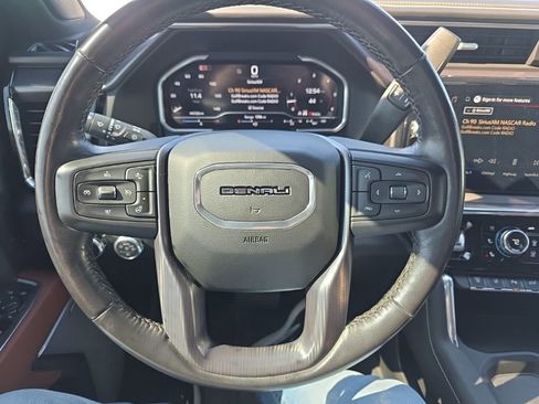 Used 2024 GMC Sierra 3500 Denali Ultimate AWD/4WD image 16