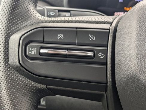 Used 2025 Chevrolet Colorado W/T image 21