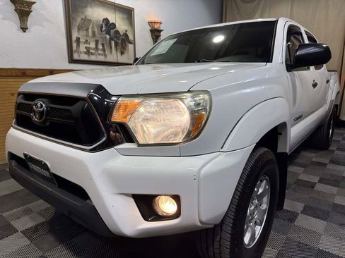 Used 2012 Toyota Tacoma 4x4 Double Cab w/ SR5 Pkg image 5