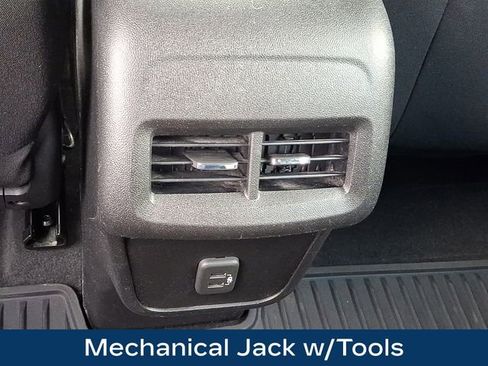 Used 2019 Chevrolet Equinox LS image 14