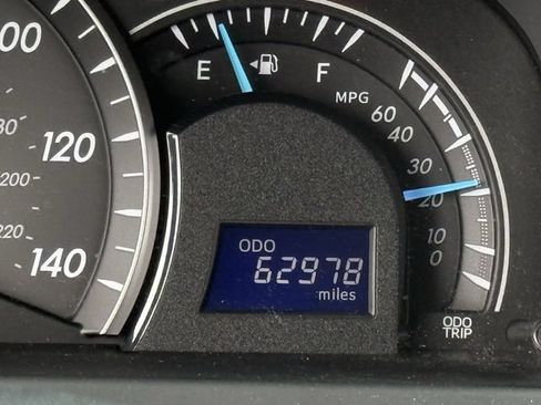 Used 2013 Toyota Camry LE FWD image 15
