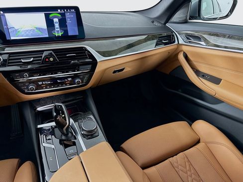 Certified 2023 BMW 530i w/ Premium Package image 24