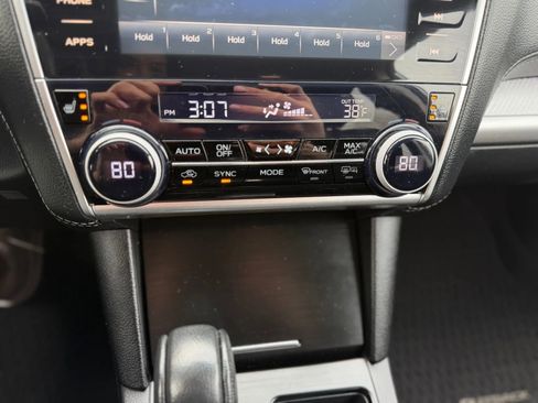 Used 2018 Subaru Outback 2.5i Premium image 24