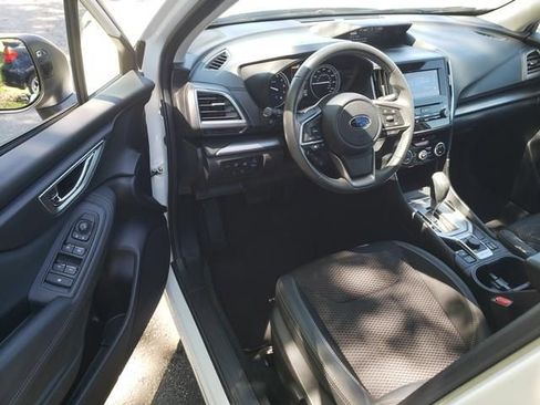 Certified 2023 Subaru Forester Premium AWD/4WD image 10