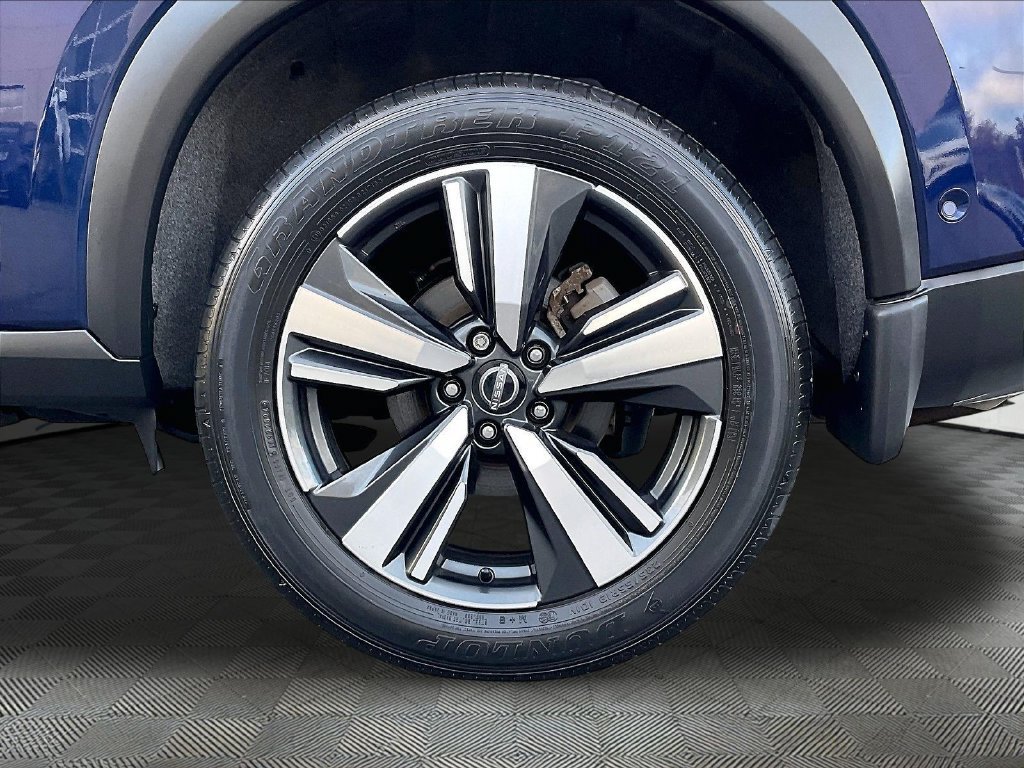 Used 2024 Nissan Rogue SL w/ SL Premium Package AWD/4WD image 7