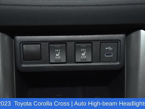 Used 2023 Toyota Corolla Cross XLE w/ Convenience Package AWD/4WD image 21