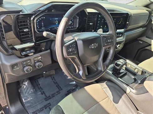 Used 2022 Chevrolet Silverado 1500 ZR2 w/ Technology Package AWD/4WD image 9