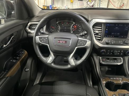 Certified 2022 GMC Acadia SLE w/ Driver Convenience Package image 16
