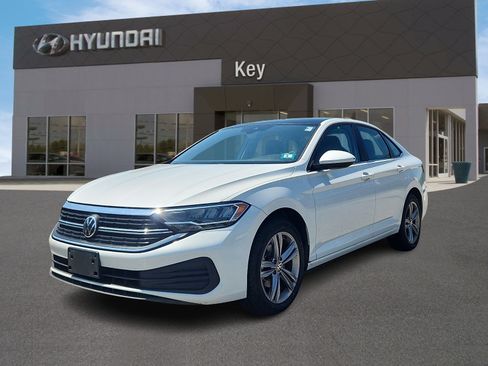 Used 2023 Volkswagen Jetta SE FWD image 7