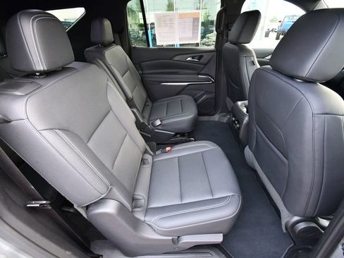 Used 2024 Chevrolet Traverse LT AWD/4WD image 19