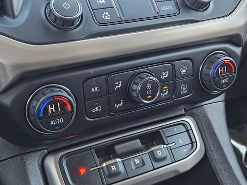 Used 2020 GMC Acadia Denali AWD/4WD image 19