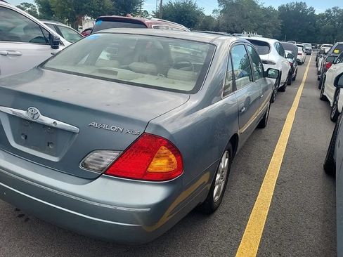Used 2001 Toyota Avalon XLS w/ Option Pkg 5 FWD image 5