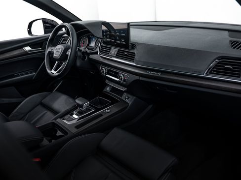 Certified 2025 Audi Q5 2.0T Premium image 8