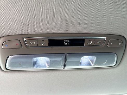 Used 2025 Kia Telluride S image 28