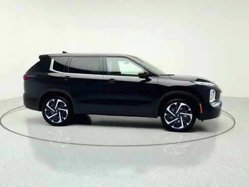 Used 2024 Mitsubishi Outlander SE AWD/4WD image 7