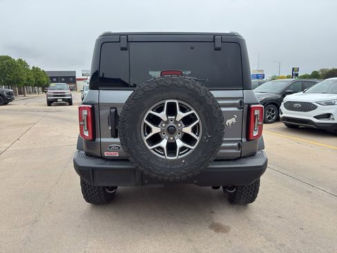 Used 2025 Ford Bronco Badlands AWD/4WD image 8