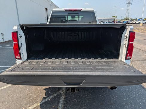 Used 2025 Chevrolet Silverado 2500 LTZ w/ LTZ Convenience Package AWD/4WD image 9