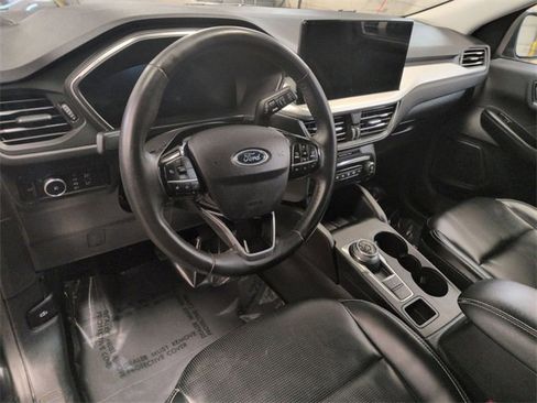 Used 2024 Ford Escape Platinum image 11