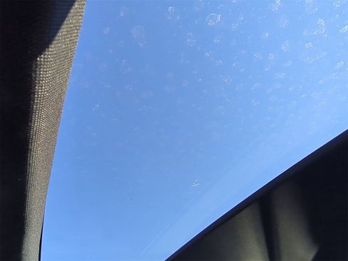 Certified 2024 Chevrolet Tahoe High Country w/ Advanced Technology Package image 21