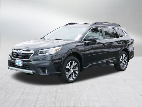 Used 2021 Subaru Outback Limited image 3