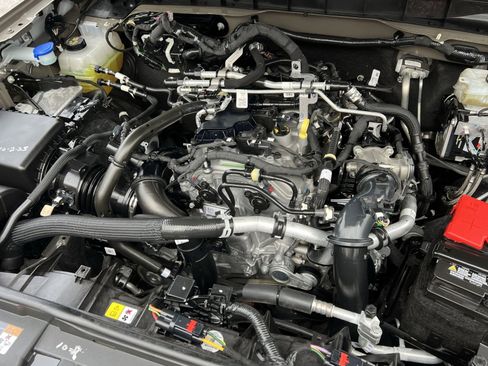 Used 2025 Ford Bronco Outer Banks image 26