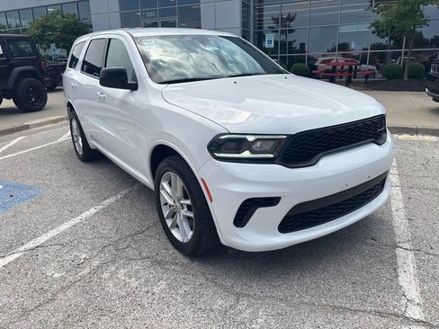 Used 2025 Dodge Durango GT AWD/4WD image 3