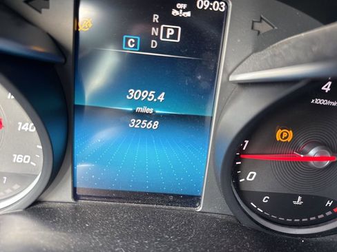 Used 2020 Mercedes-Benz GLC 300 image 10