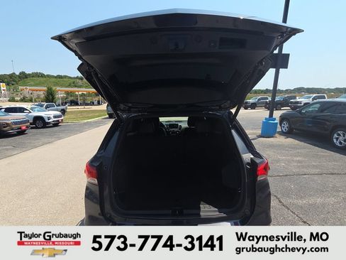 Certified 2023 Chevrolet Equinox RS w/ RS Leather Package AWD/4WD image 31