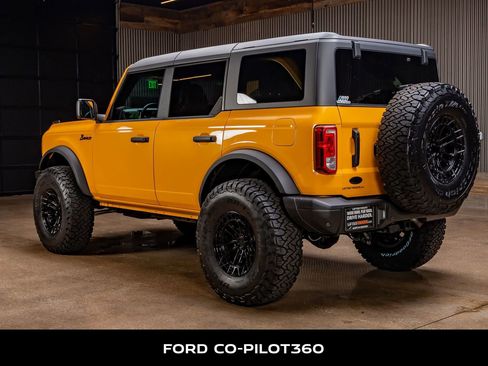 Used 2022 Ford Bronco Black Diamond image 7