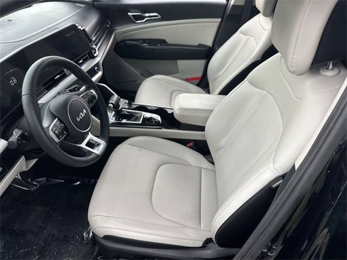 Certified 2023 Kia Sportage EX image 16
