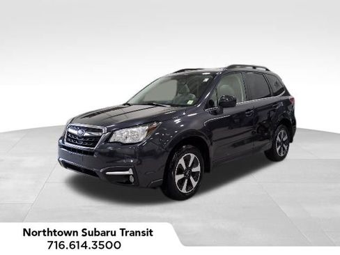 Used 2017 Subaru Forester 2.5i Limited image 1
