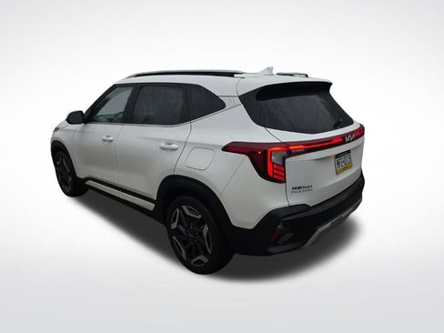 Used 2024 Kia Seltos SX w/ SX Sunroof Package image 8